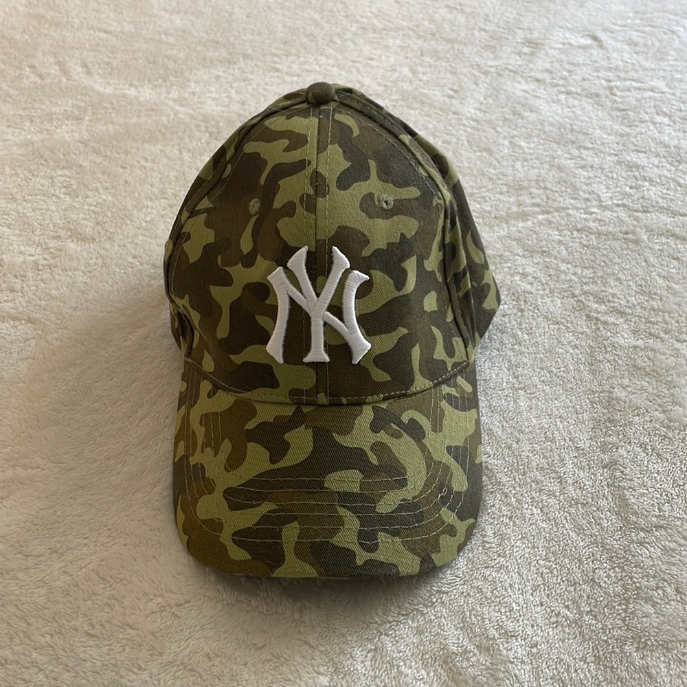 Army Green Yankees Snap Back Baseball Cap